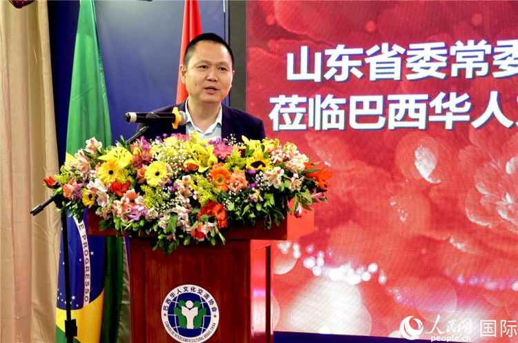 中國(guó)駐里約熱內(nèi)盧總領(lǐng)館副總領(lǐng)事王尉育致辭。人民網(wǎng)記者宋亦然攝