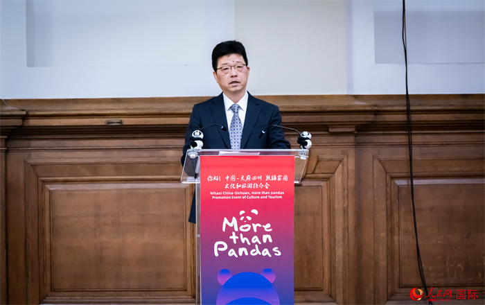 中國駐英國大使館公使趙飛致辭。人民網(wǎng) 郭錦標(biāo)攝