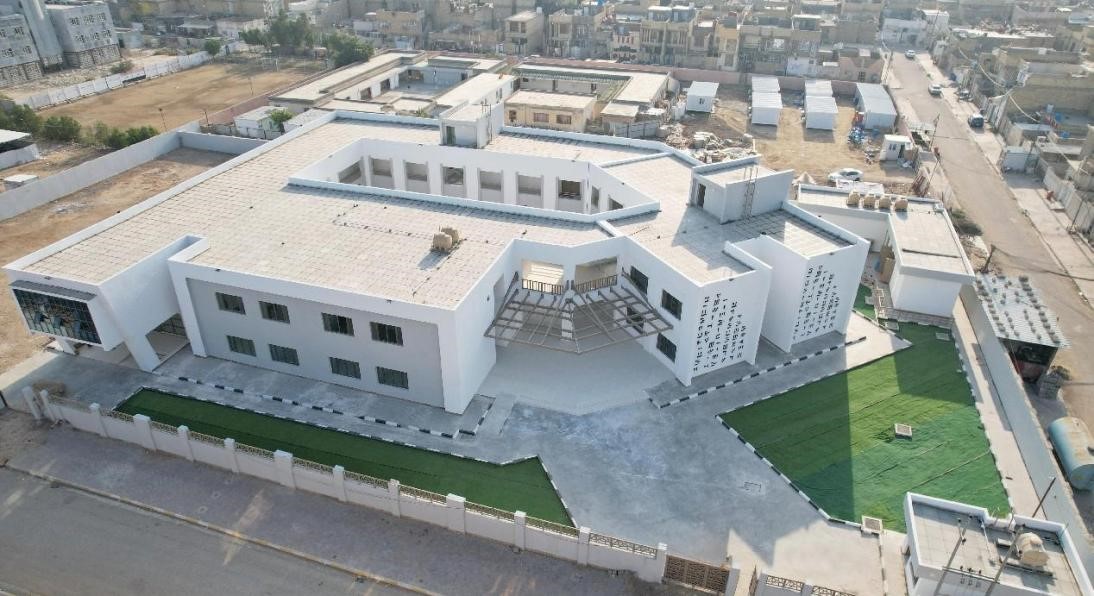 中國(guó)電建承建了679所伊拉克示范學(xué)校。圖為已經(jīng)竣工的伊拉克瓦西特省第20號(hào)學(xué)校。趙沖攝 中國(guó)電建供圖