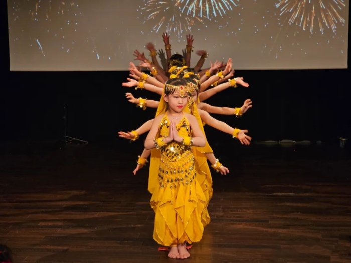 舞蹈《千手觀音》。中國駐瑞典大使館供圖。