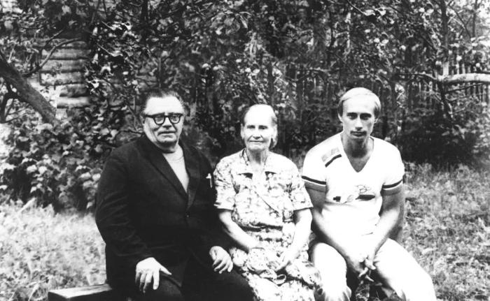 從圣彼得堡到莫斯科，普京從政大事記：下一個六年怎么走？