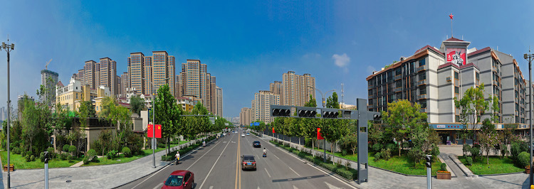 臨汾中大街五一路口。