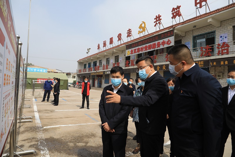 張農(nóng)壽在晉源街道北瓦窯村調(diào)研抓黨建促基層治理能力提升專項(xiàng)行動(dòng)落實(shí)工作。