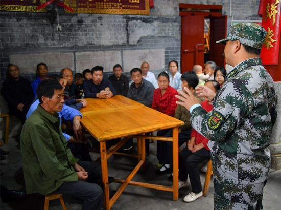 民兵學(xué)習(xí)宣講。受訪(fǎng)單位供圖