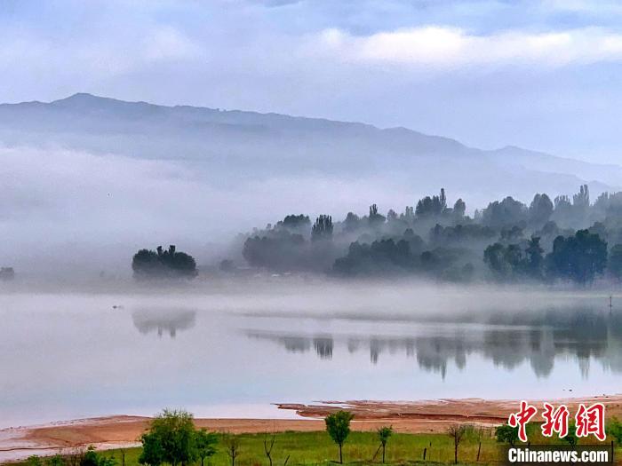圖為青海黃河流域自然生態(tài)。(資料圖) 李玉峰 攝