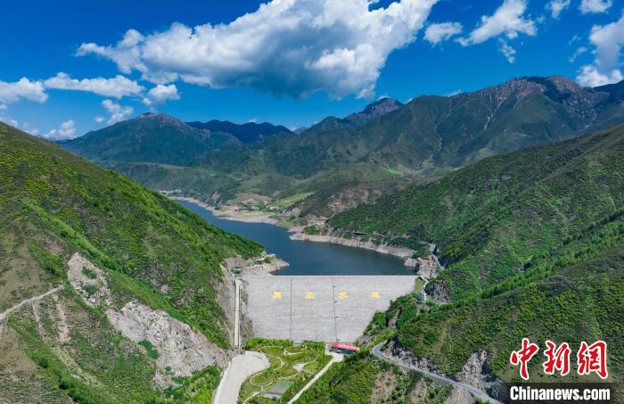 圖為引大濟(jì)湟黑泉水庫。(資料圖) 青海省水利廳 供圖