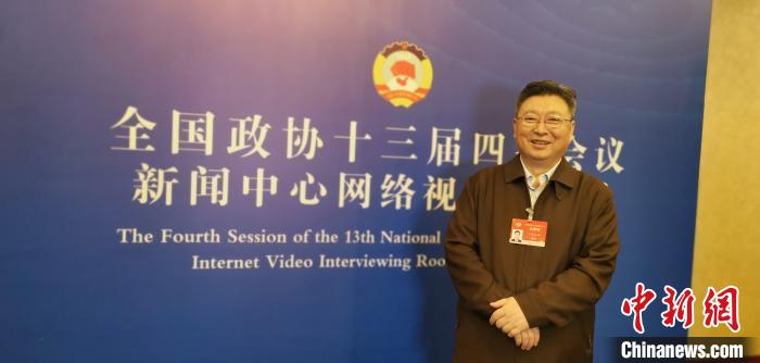 圖為全國政協(xié)委員、青海省統(tǒng)戰(zhàn)部部長公保扎西。受訪者供圖