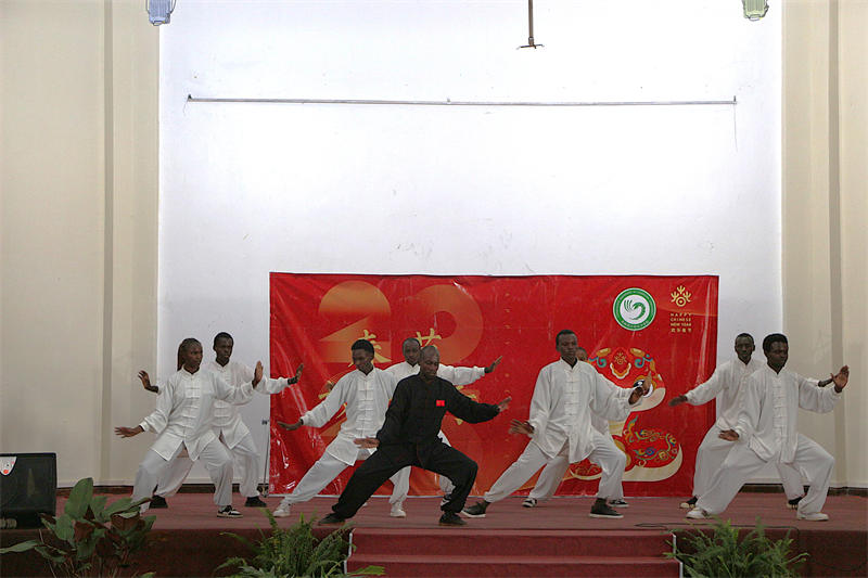 卡巴拉克大學(xué)春節(jié)體驗(yàn)活動。埃格頓大學(xué)孔子學(xué)院供圖