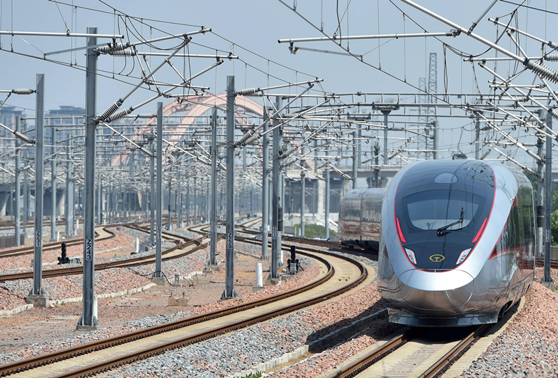 2022年6月20日，濟(jì)鄭高鐵鄭州首發(fā)G9206次列車駛出鄭州東站。