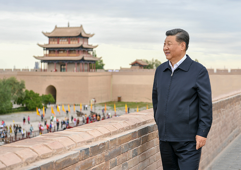 2019年8月20日，習(xí)近平總書記來到甘肅嘉峪關(guān)關(guān)城，登上城樓察看關(guān)城整體面貌，聽取河西走廊長城、關(guān)隘歷史文化情況介紹。