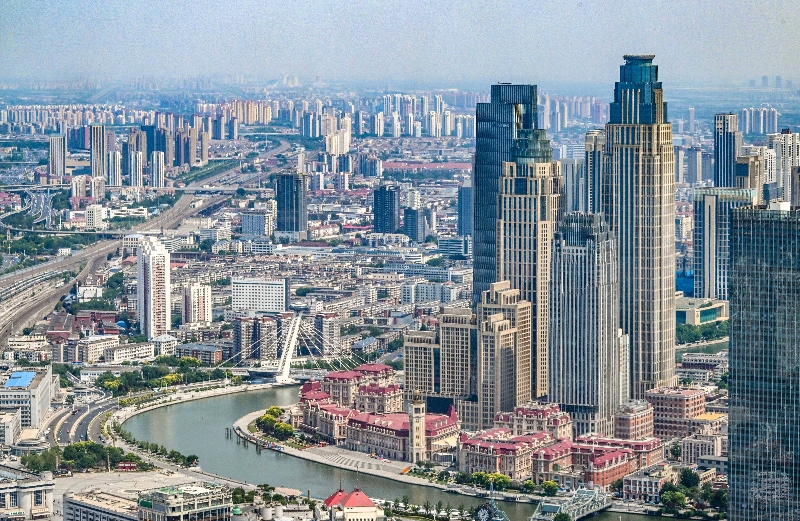 這是2023年6月16日從直升機(jī)上拍攝的天津中心城區(qū)城市景觀。