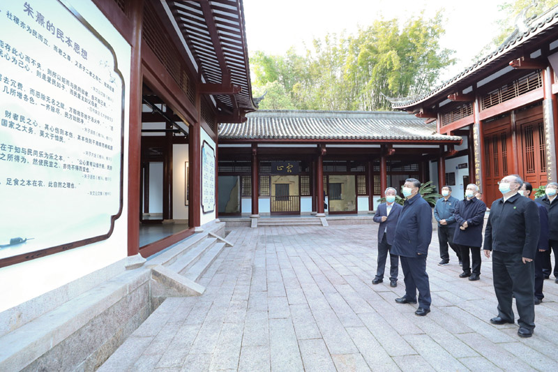 2021年3月22日，習(xí)近平在福建南平武夷山朱熹園，了解朱熹生平及理學(xué)研究等情況。