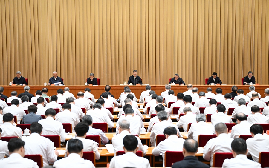7月14日至15日，中央城市工作會(huì)議在北京舉行。中共中央總書記、國家主席、中央軍委主席習(xí)近平出席會(huì)議并發(fā)表重要講話。中共中央政治局常委李強(qiáng)、趙樂際、王滬寧、蔡奇、丁薛祥、李希出席會(huì)議。
