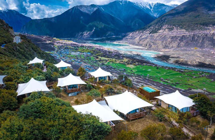 依托桃花資源，打造文旅產(chǎn)業(yè)。 張靜攝