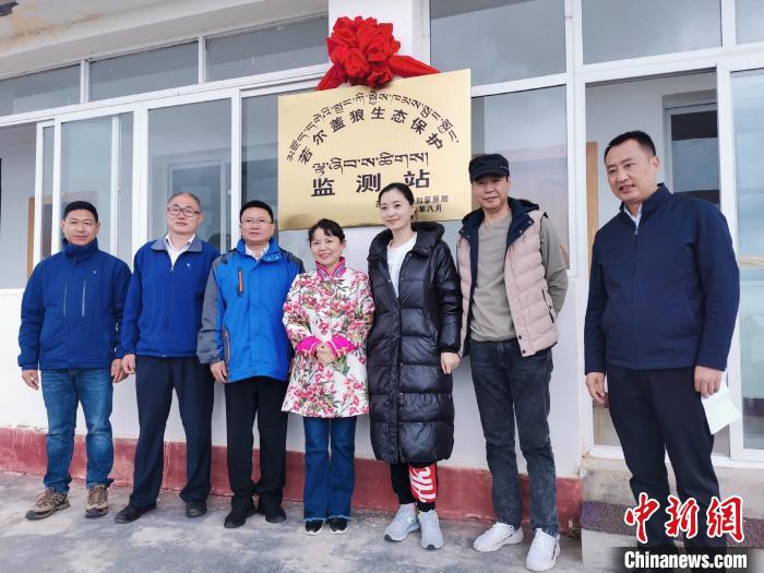 揭牌儀式現(xiàn)場。　張楊 攝
