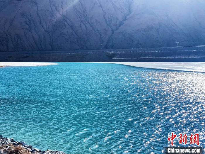 長(zhǎng)江源頭河流、湖泊、濕地實(shí)現(xiàn)常態(tài)化巡查巡護(hù)