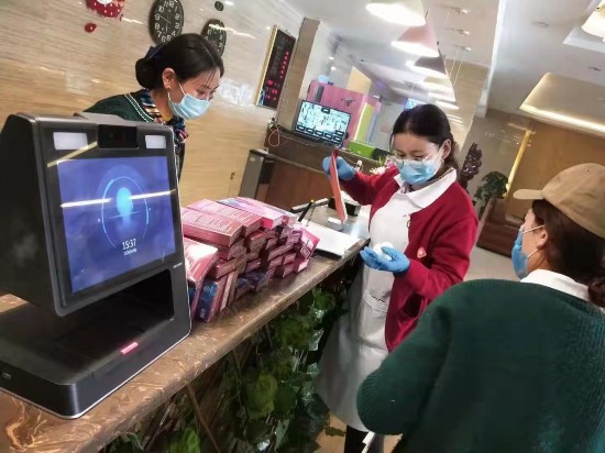 （12.22衛(wèi)生健康·配圖）黃河源頭，醫(yī)(6504218)-20201222103729.jpg