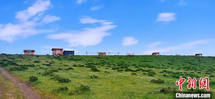圖為地處同仁市加吾鄉(xiāng)東維村的農(nóng)家樂。　韓麗 攝