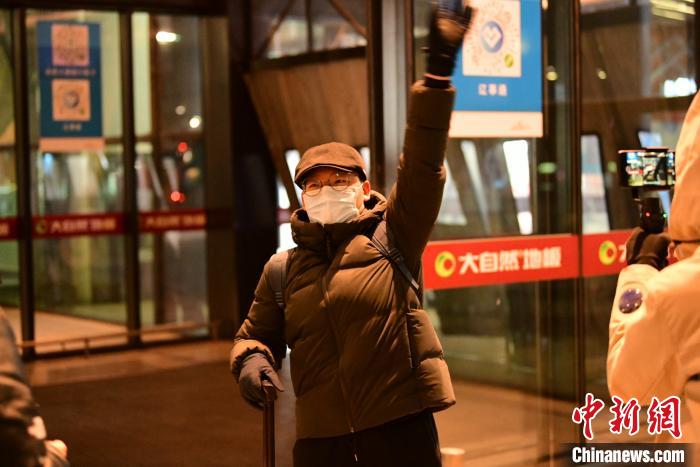1月9日晚剛到沈陽(yáng)?！¤F西區(qū)委宣傳部 攝