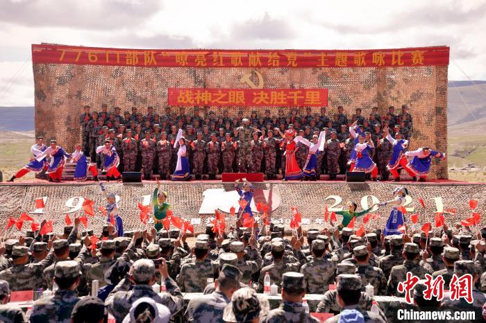圖為主題歌詠比賽活動(dòng)現(xiàn)場(chǎng)。　馬成鎖 　攝