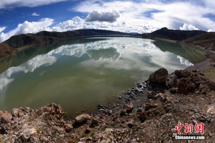 圖為浪錯(cuò)夏日美景。 <a target='_blank' ><p  align=